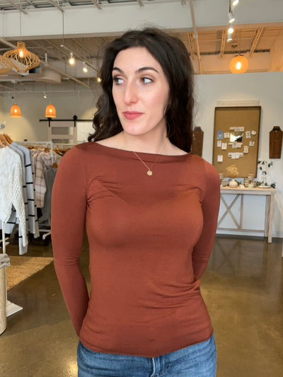 Vera Boat Neck