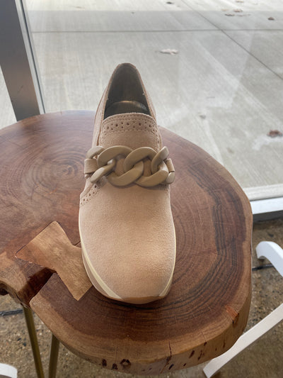 Jhenee Footwear