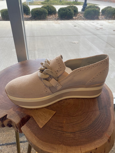 Jhenee Footwear